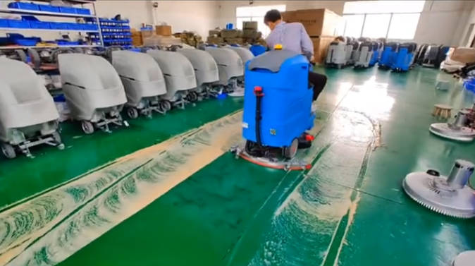遂宁2023年还在用人工的物业保洁不妨试试洗地机吧